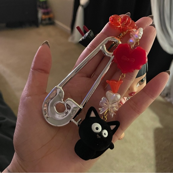 BRATZ Doll Bag Charm - Picture 3 of 3